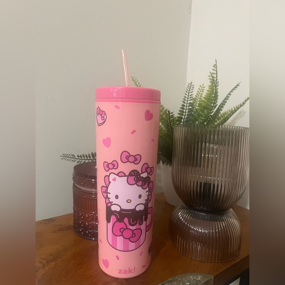 Zak! Hello Kitty Pink Tumbler